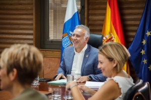 Sanidad destina 9,6 millones a la modernización  de los servicios de farmacia hospitalarios