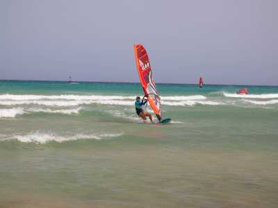 Pierre Mortefon y Sarah Quita Offringa capitanean el Slalom X en Fuerteventura