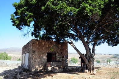 El Ayuntamiento desocupa la Casa del Mato y retira ocho toneladas de basura  del inmueble y sus alrededores