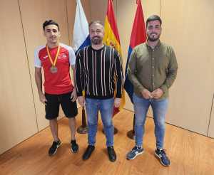 Telde recibe a Giovanni Suárez, medalla de bronce en el campeonato de España senior de Judo