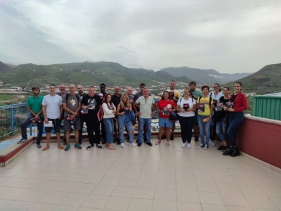 El colegio Antonio Padrón y el CEPA Gáldar visitan la Biblioteca Municipal