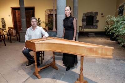 El patio de la Casa de Colón se viste de otoño con los sonidos de la música francesa para voz y tecla del siglo XVII