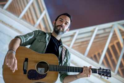 La Casa-Museo Tomás Morales acoge el espectáculo, ‘Cuando los colores suenan’, de Ari Jiménez