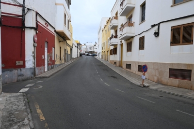 El inicio de las obras de ampliación de la zona comercial abierta obliga al corte temporal de la calle Doramas