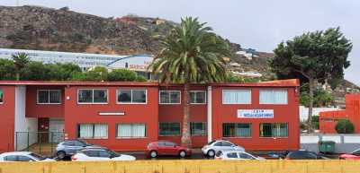 El Ayuntamiento saca a licitación el servicio de limpieza de los colegios bajo el requisito de mantener a las 11 trabajadoras actuales