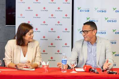 Las Mochilas Llenas de Fundación DISA y Cruz Roja vuelven a las aulas de Canarias