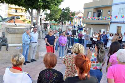 Un trabajo de remozamiento general de la Plaza del Pilar realizado por las concejalías de Parques y Jardines y Vías y Obras permite rescatar el chorro manantial de la Fuente del Pilar, completamente seco desde hace más de 15 años