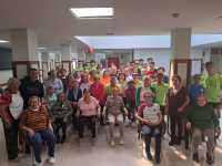 Servicios Sociales impulsa una jornada intergeneracional en el Centro de Mayores para fomentar el envejecimiento activo