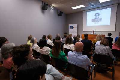 Ana López-Navajas arroja luz al trabajo conjunto entre Einstein y Mileva Marić