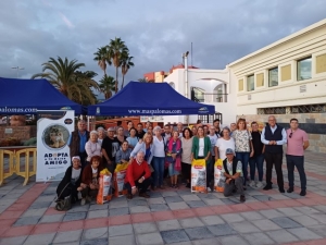 San Bartolomé de Tirajana entrega 100 sacos de pienso para las colonias de gatos