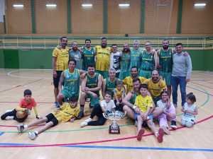 El pabellón de La Montaña acogió en la noche del viernes la final de Copa de la Liga de Baloncesto aficionado que organiza la Concejalía de Actividad Física, Deporte y Salud del Ayuntamiento de Gáldar