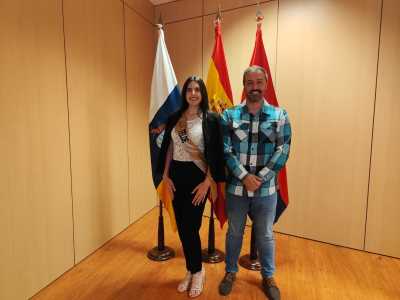 Parece que este mensaje está en español El alcalde de Telde recibe a Hashira Padrón, candidata de la ciudad a Miss Grand Las Palmas
