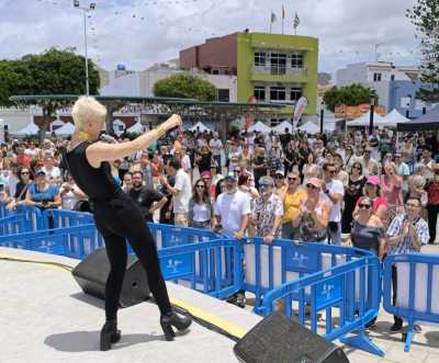 La II Feria Comercial y Deportiva  cosechó un rotundo éxito con más de un centenar de puestos de empresas de toda Gran Canaria