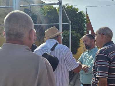 El alcalde de Telde atiende las peticiones de los vecinos de San José de Las Longueras