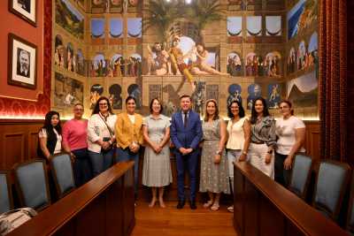 Gáldar entrega a las Ampas ayudas para favorecer la conciliación familiar y laboral y el desarrollo de proyectos educativos