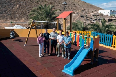 El Ayuntamiento inaugura la rehabilitación del parque infantil de la calle Marco Polo