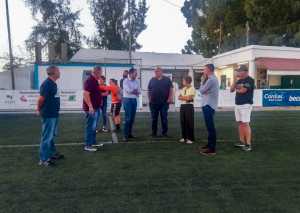 El viceconsejero de Deportes del Gobierno de Canarias visita el campo de fútbol de Arguineguín