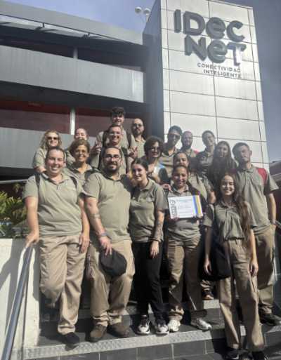 El PFAE-GJ USB descubre el corazón tecnológico de Idecnet en una visita formativa a su Centro de Procesamiento de Datos