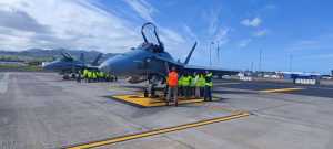 Centros escolares de Tenerife vistan las aeronaves del Ejercito del Aire y del Espacio estacionadas en en el Aeropuerto de Tenerife Norte