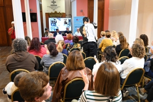 La presentación de la trilogía &#039;La Magua&#039;, de Raúl Mendoza, desborda la Sala Sábor