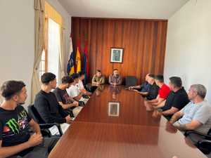 La plantilla de la UD Telde será la encargada de prender la llama de la Hoguera Municipal de San Juan