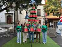 San Gregorio acoge un árbol formado por 100 miniglús para impulsar el reciclaje de envases de vidrio durante las Navidades