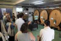 Distribuidores de la península visitan Bodegas El Grifo para ampliar su red de comercialización