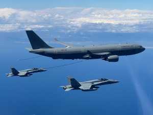 Tres F-18 del Ala 46 realizan su primer reabastecimiento en vuelo con el nuevo A330 MRTT del Ejército del Aire y del Espacio
