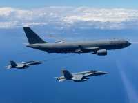 Tres F-18 del Ala 46 realizan su primer reabastecimiento en vuelo con el nuevo A330 MRTT del Ejército del Aire y del Espacio
