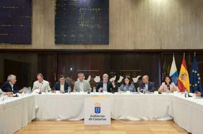 Gobierno y Fecam inician una línea de trabajo para que los ayuntamientos controlen el acceso a la vivienda