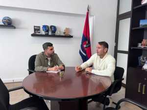 El tenista profesional David Marrero elige Telde para poner en marcha un club accesible para todas las familias