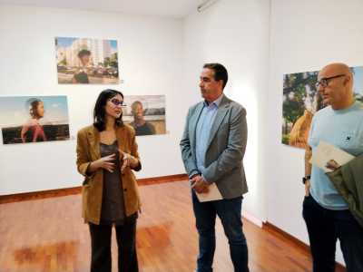El Gobierno de Canarias inaugura en Madrid una muestra que relata las experiencias de hijos de migrantes africanos