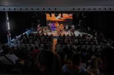 Las Escuelas Infantiles de Mogán celebran el Día de la Familia con el concierto “Uzaza”