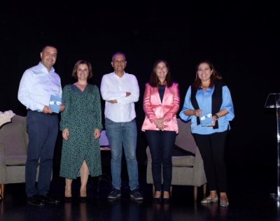 La presentación del libro ‘Brumadentro’ de Coralia Quintana se emite este domingo por las televisiones y medios locales