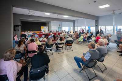 Más de un centenar de vecinos participan en Sardina en una nueva asamblea de ‘Contigo, Gáldar Sigue Avanzando’
