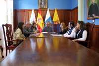 El Ayuntamiento de Guía recibe a la consejera Vidina Cabrera