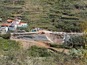 Reabierta la carretera de acceso a Palominos por Barranco Hondo
