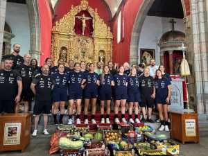 El Rocasa ofrenda alimentos al Santo Cristo de Telde ante el inicio de la temporada