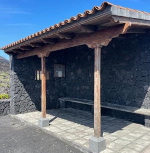 La costa de Gáldar contará con cinco nuevas marquesinas de pared de piedra