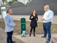 El parque de las Mil Palmeras estrena papeleras caninas