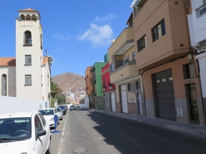 El Ayuntamiento de Guía reordena el tráfico de la carretera de La Atalaya a partir de este miércoles por obras de asfaltado