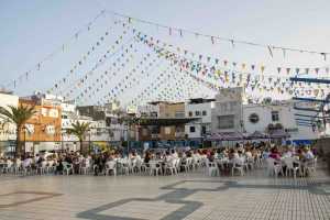 Bonito para todos: 400 kilos en el asadero popular de las Fiestas del Carmen de Arguineguín