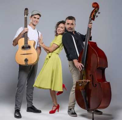 ‘Cueva Pintada en la noche’ propone una visita con la intervención musical de Plátano Swing