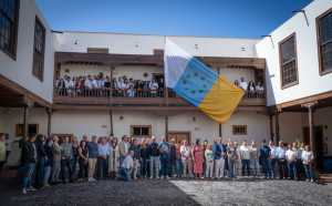 CC rinde homenaje “a quienes lucharon por nuestra autonomía” en el Día de la Bandera Nacional Canaria