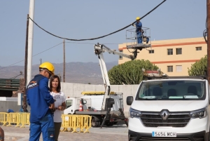 La Concejalía de Alumbrado Público asegura los servicios necesarios para el desarrollo de las fiestas de Melenara