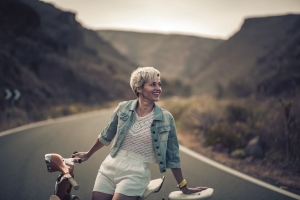 Nueva cita con las visitas nocturnas del programa ‘Cueva Pintada en la noche’   con la ambientación musical de Marta Bolaños