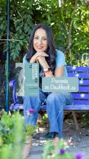Telde felicita a la autora Elisa Ruano por la publicación de su primer libro, ‘El secreto es amarte’