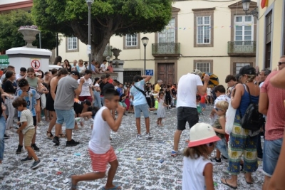 Una verdadera batalla campal se desarrolló ayer en Guía