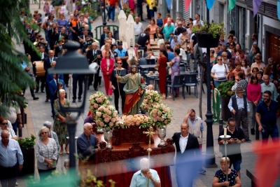 Los fieles de San Judas Tadeo recorren el casco de la Villa de Moya