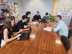 El alcalde de Telde recibe a estudiantes de Magisterio de la ULPGC, interesados por la historia de la ciudad